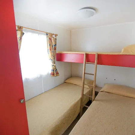 Locazione Turistica Camping Classe Village.3 Holiday home *